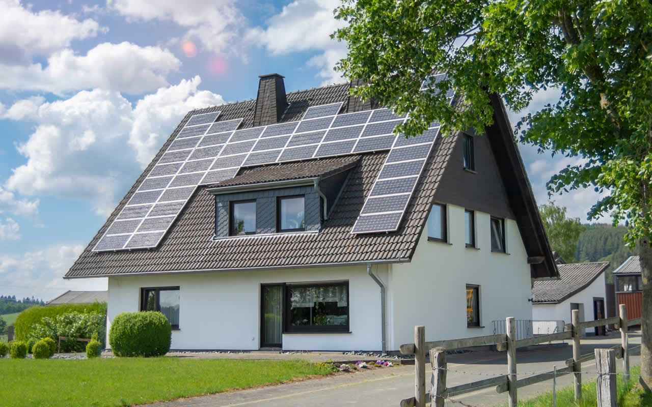 Ventajas de instalar placas solares - Energiber Ventajas de instalar placas solares - Energiber