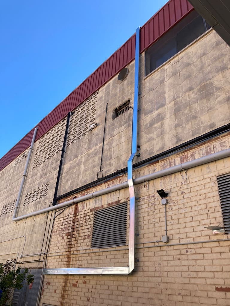 Instalacion obra autoconsumo industrial Energiber Carms B en Mercabarna Barcelona