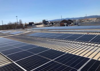 Instalacion obra autoconsumo industrial Energiber Carms B en Mercabarna Barcelona