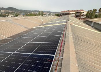 Instalacion obra autoconsumo industrial Energiber Mecanizados Moreno en Barcelona
