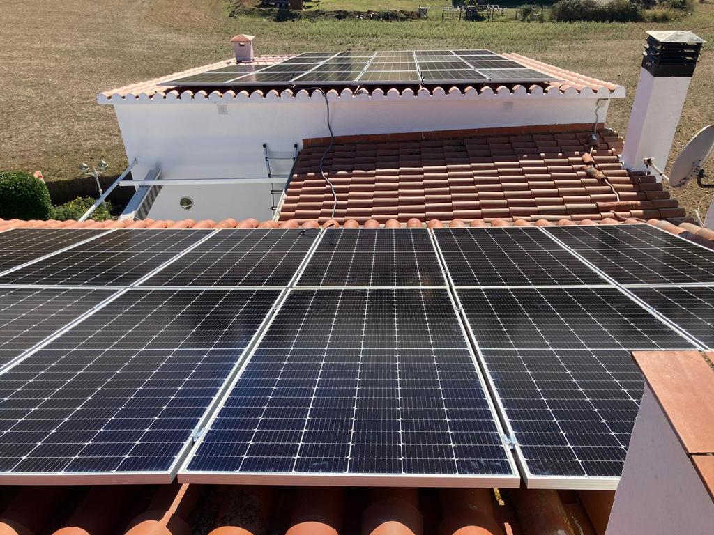 Instalacion obra autoconsumo Residencial Energiber en Matadepera, Barcelona