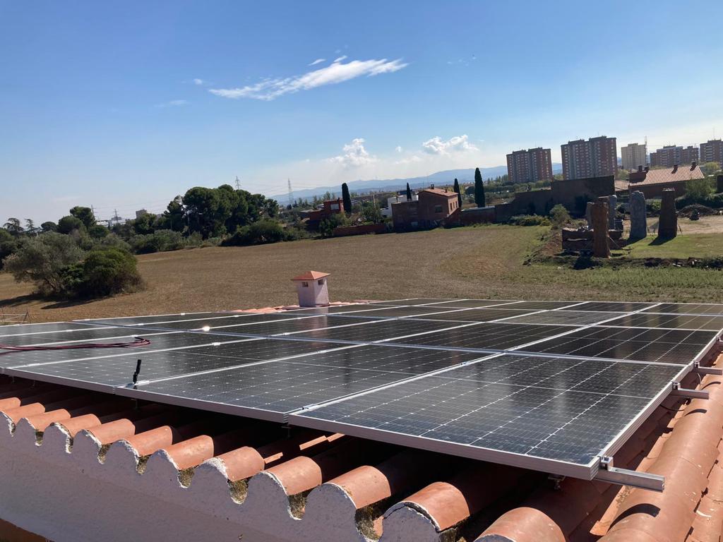Instalacion obra autoconsumo Residencial Energiber en Matadepera, Barcelona