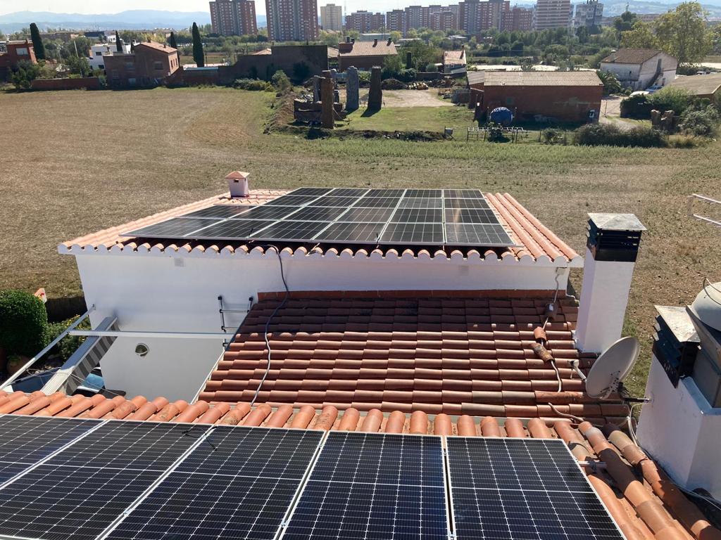Instalacion obra autoconsumo Residencial Energiber en Matadepera, Barcelona