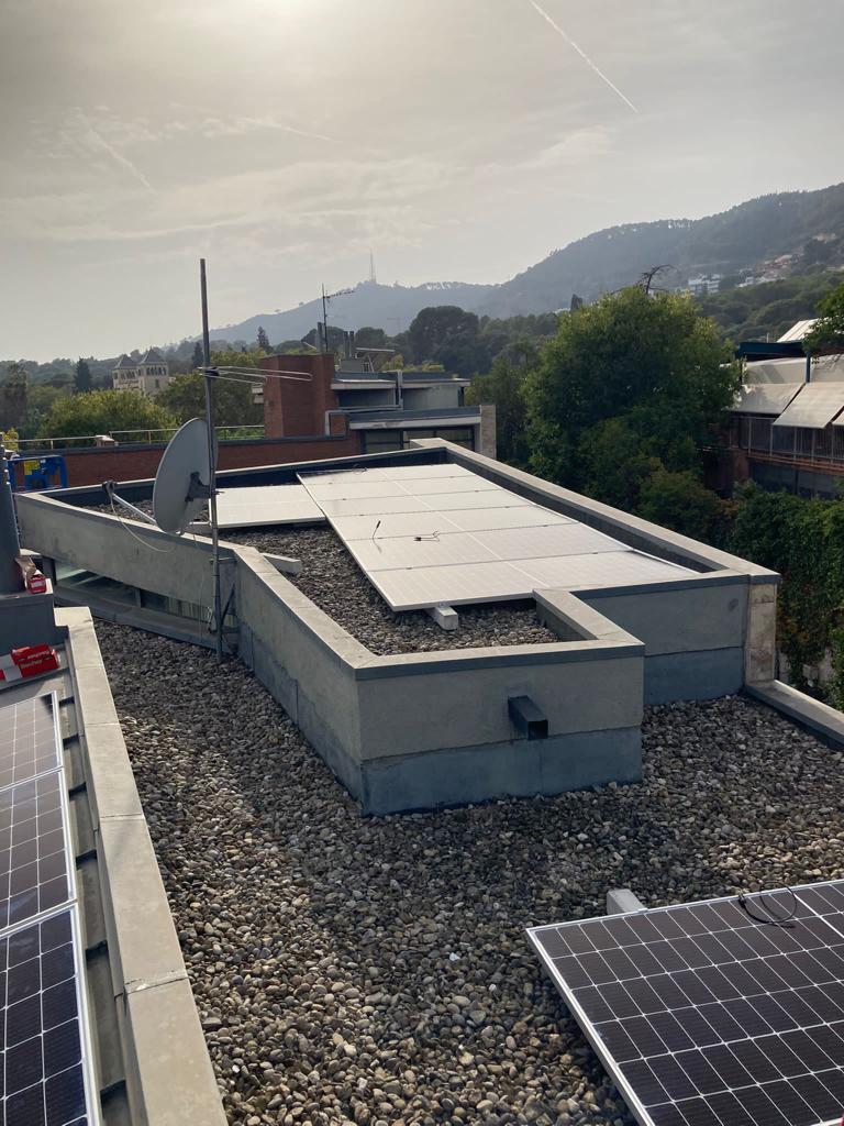 Instalacion obra autoconsumo Residencial Energiber en Vallvidrera, Barcelona