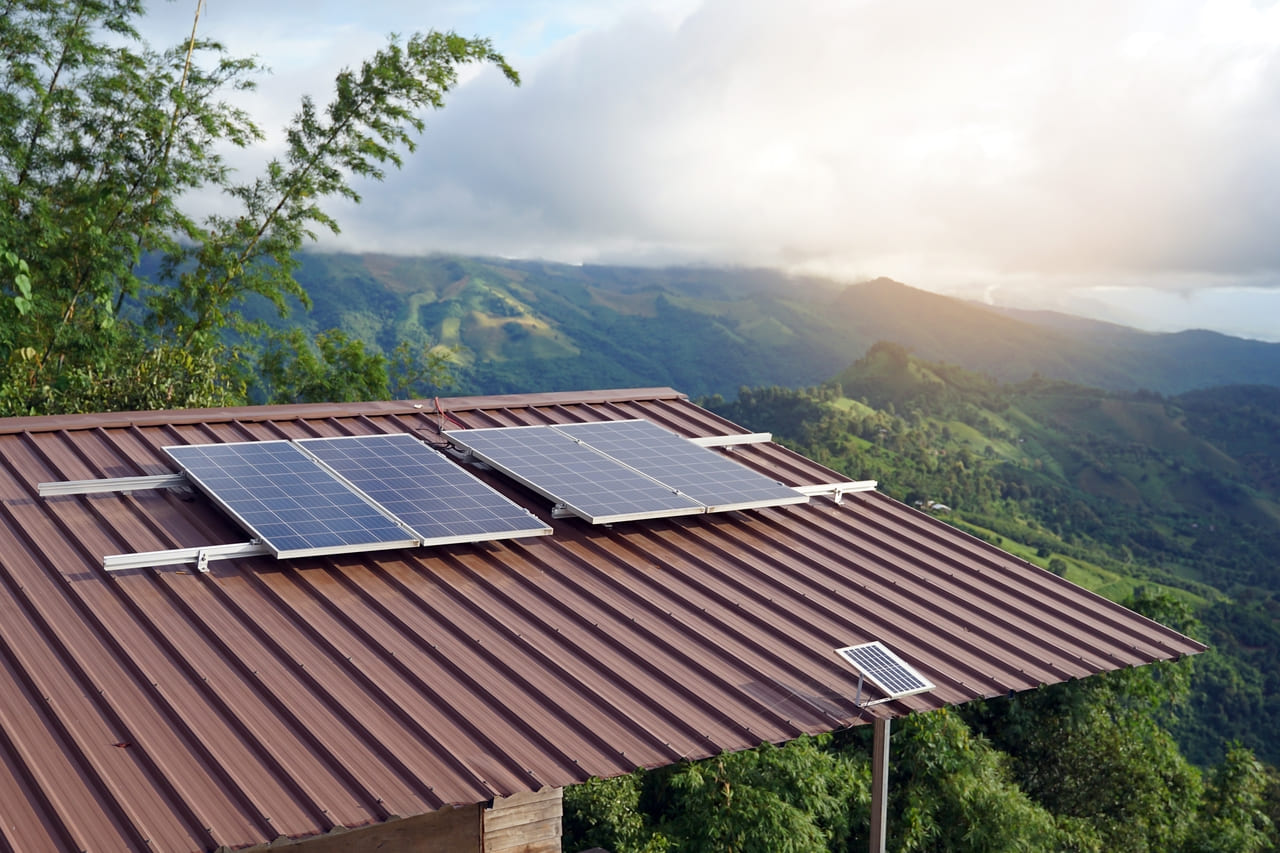 5 razones para instalar paneles solares - Energiber